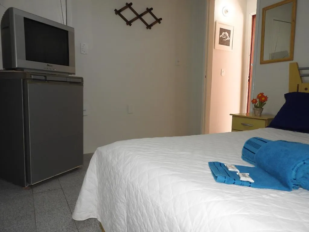 ** Guest house Aloha Beach Temporada Cabo Frio Brazil